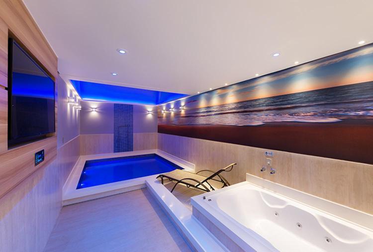 Azure Motel (Adults Only) Режистру Екстериор снимка