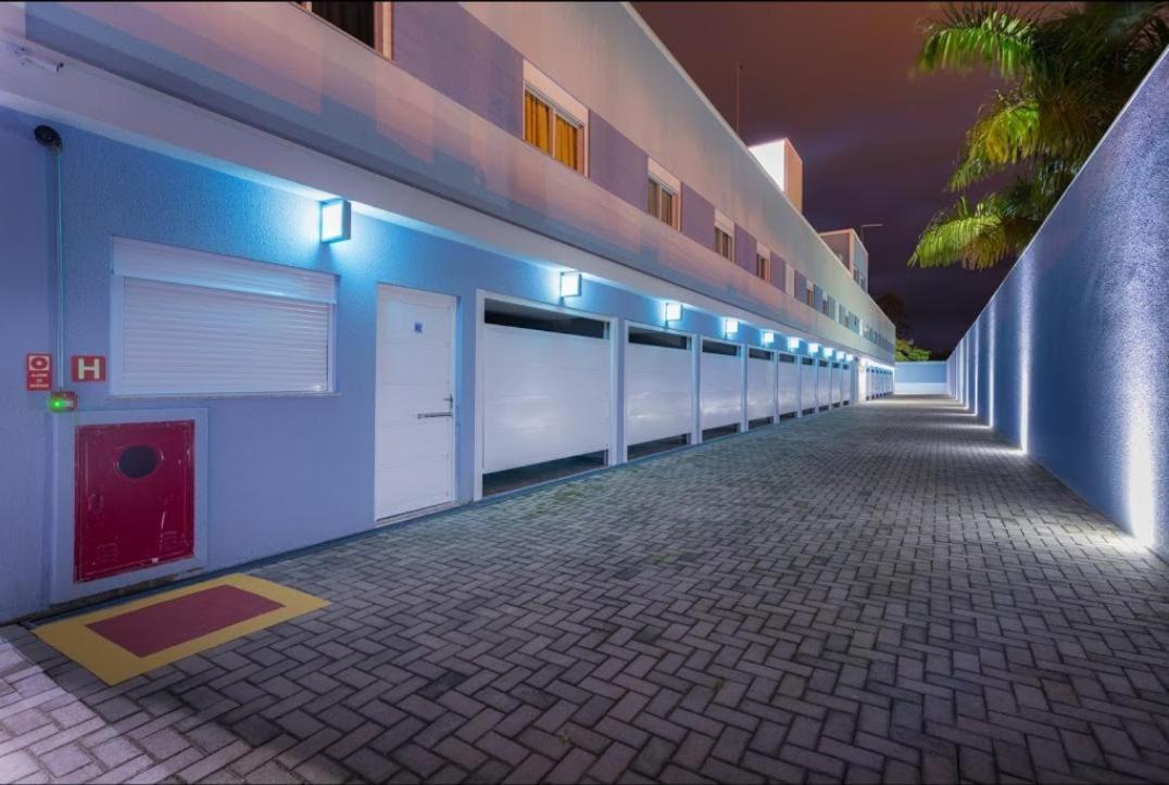 Azure Motel (Adults Only) Режистру Екстериор снимка
